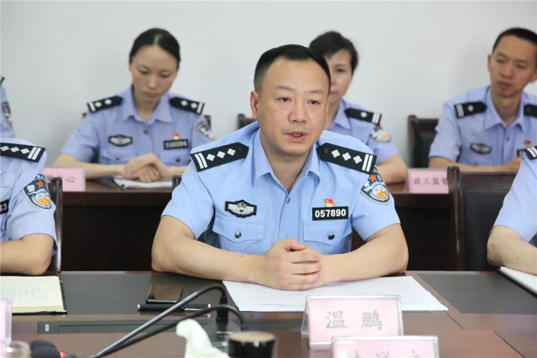 视频央视播出历经12年雅安入室抢劫杀人致两人死亡案件终于破了