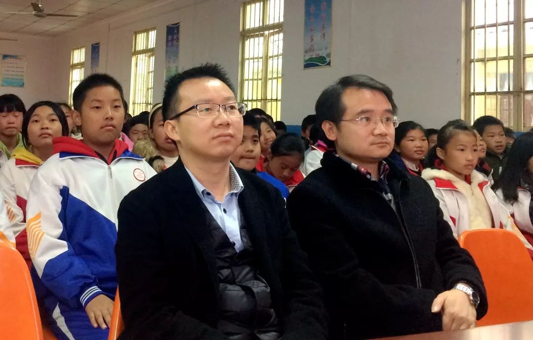 副区长刘阳青出席活动,团区委,区图书馆负责同志以及城门中学初一年级