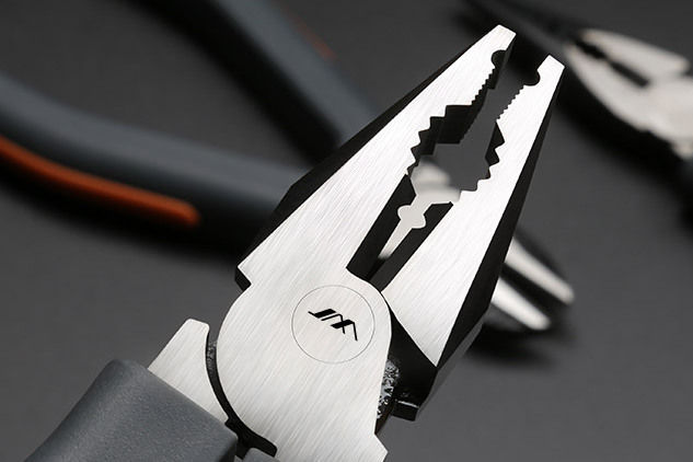 怎样测试一把好钳子必须轻松剪切a4纸丨吉米家居钢钳