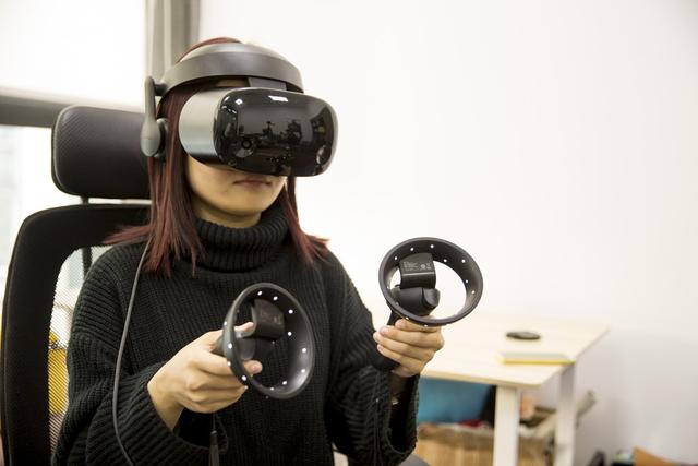 目前最强虚拟现实设备之一三星玄龙mr评测