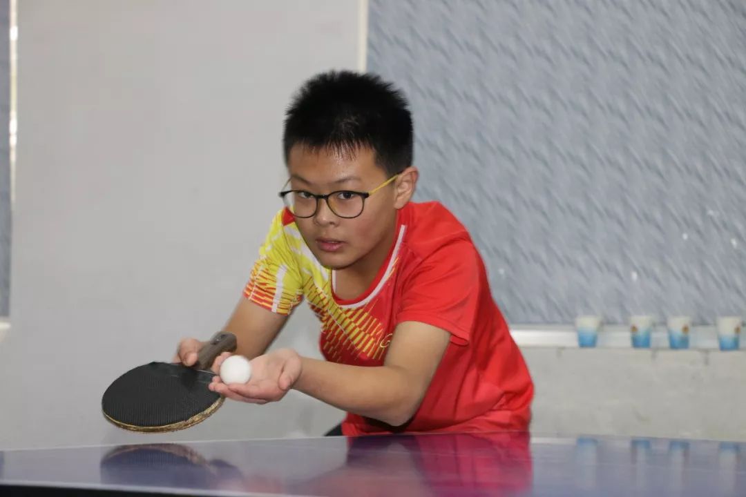 钟公庙中心小学乒乓球图片