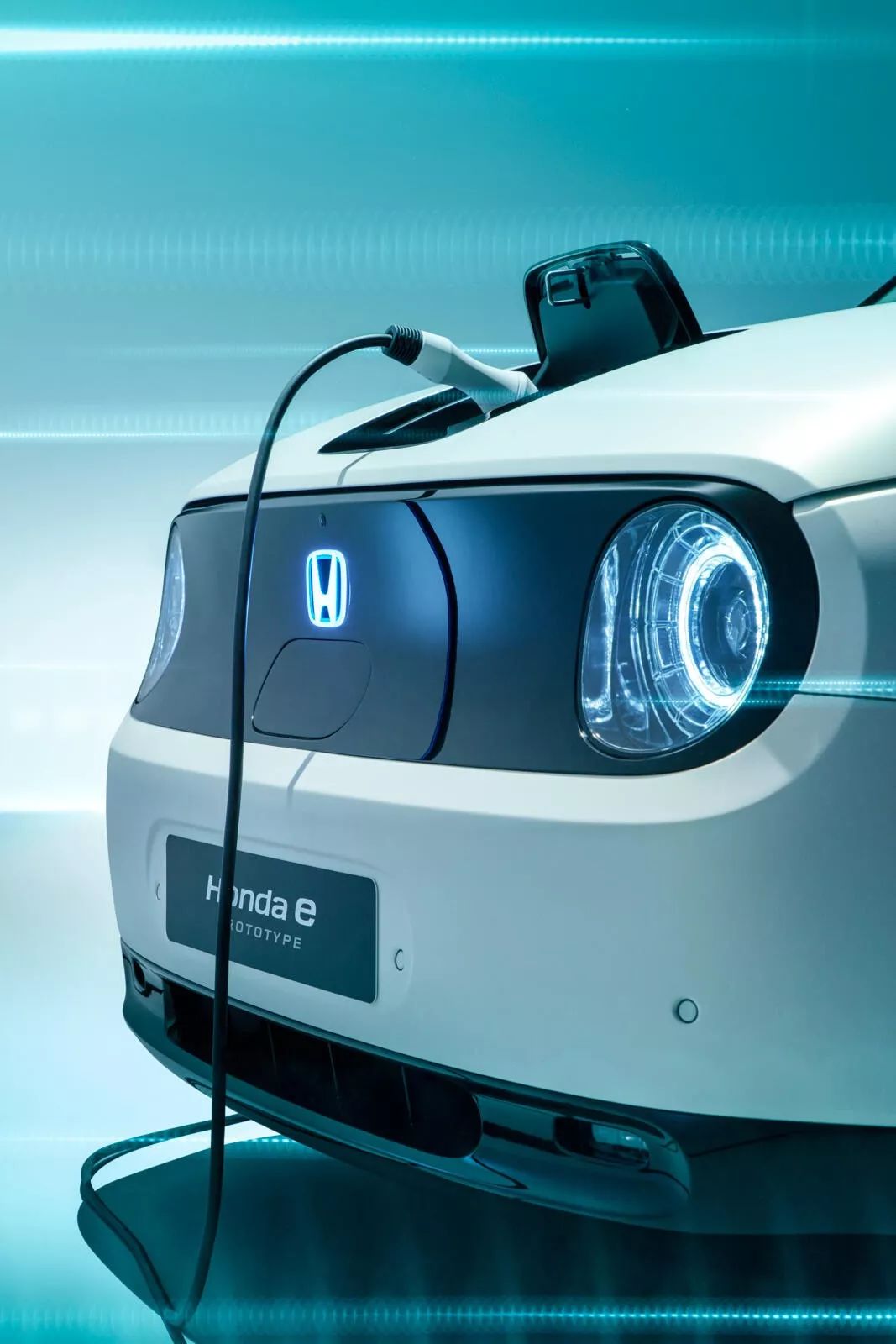 事隔两年,当本田e prototype与世人见面时,同样深得我们欢心.