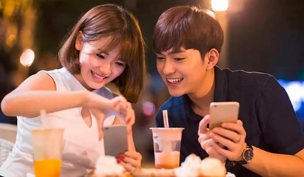 想让男人主动约你学会这几招就够了