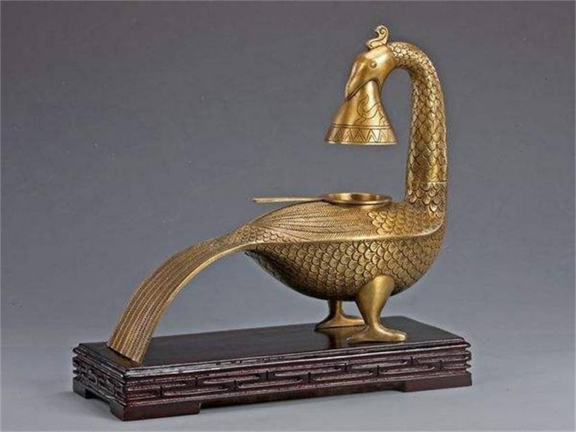 合浦汉代文化博物馆以收藏,研究,修复,陈列合浦汉墓出土文物为主,兼藏