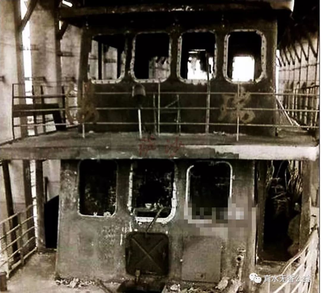 下午1时许,一艘命名为"海瑞号"的游船离开安徽省歙