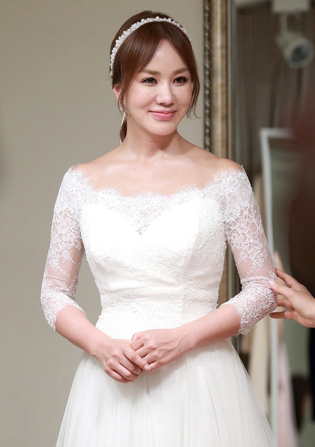 原创韩流女王严正花也老了 年轻时以性感女王著称 曾出演超大尺度电影