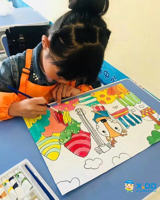 绘画童真写就童趣丨响丁当开设特色绘画课走进孩子的世界