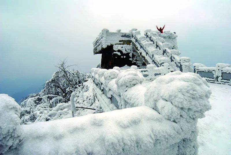 桐梓娄山关雪景图片