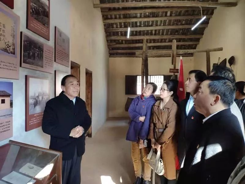 不忘初心永葆本色记永新县第二中学党员教师开展主题教育