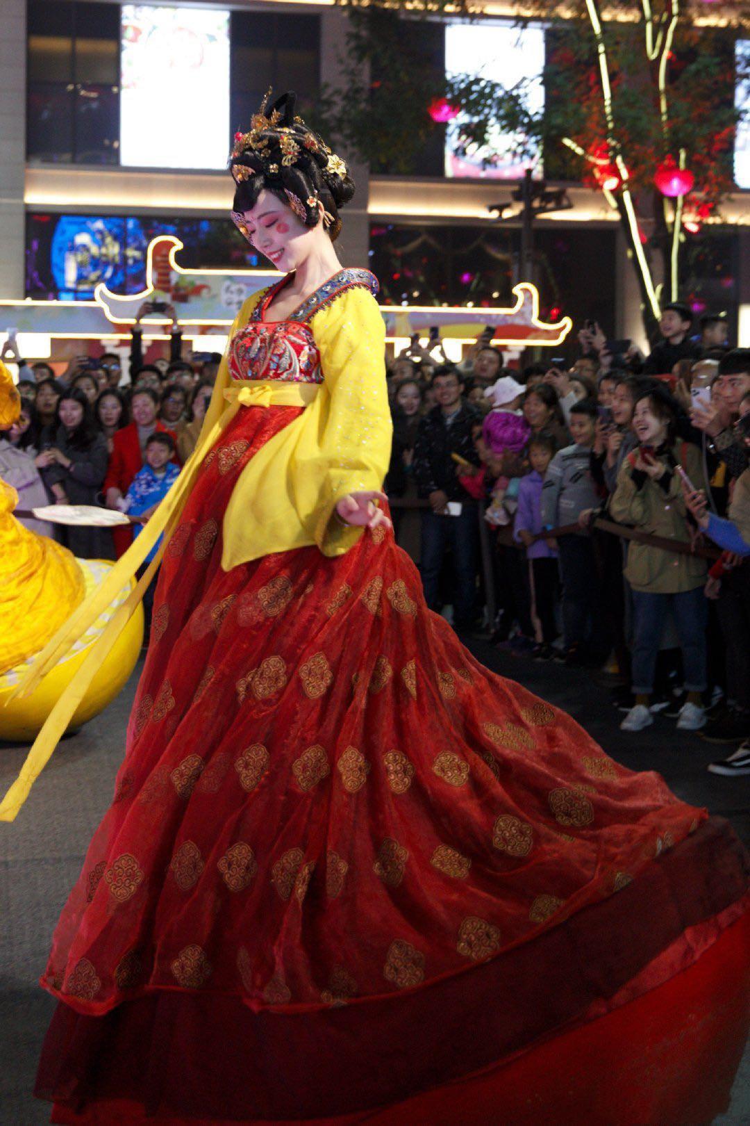 其實在西安的這個旅遊景區表演