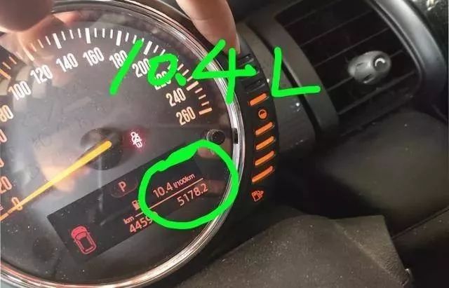 宝马mini油耗8个多,天冷达到11个正常吗?修理工:肯定有故障