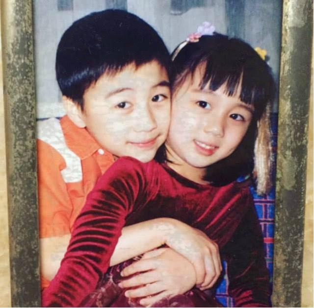 20岁的何超欣凭啥被何鸿燊,何猷君万般宠爱,名下资产超6亿?_梁安琪