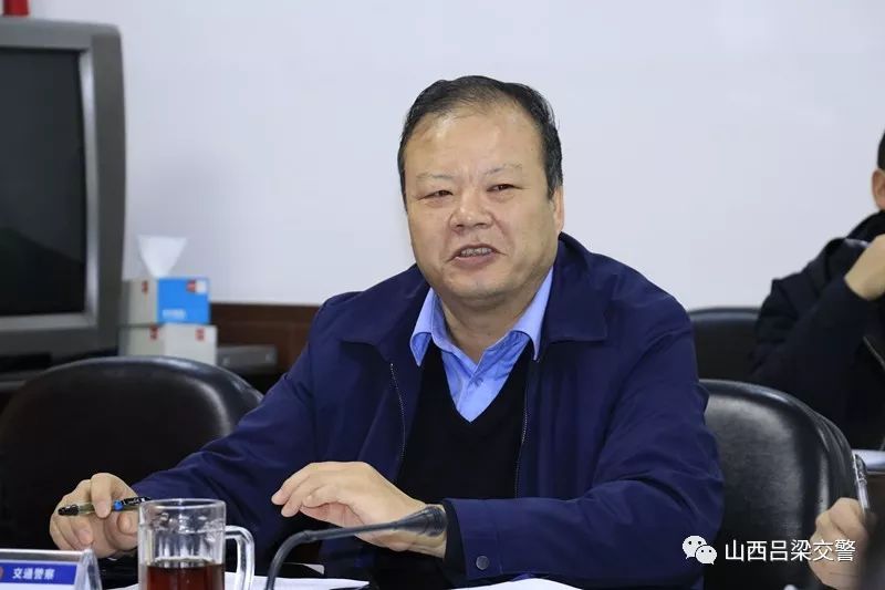 会上,支队宣教科负责人张士文就《2019年吕梁市122"全国交通安全日"