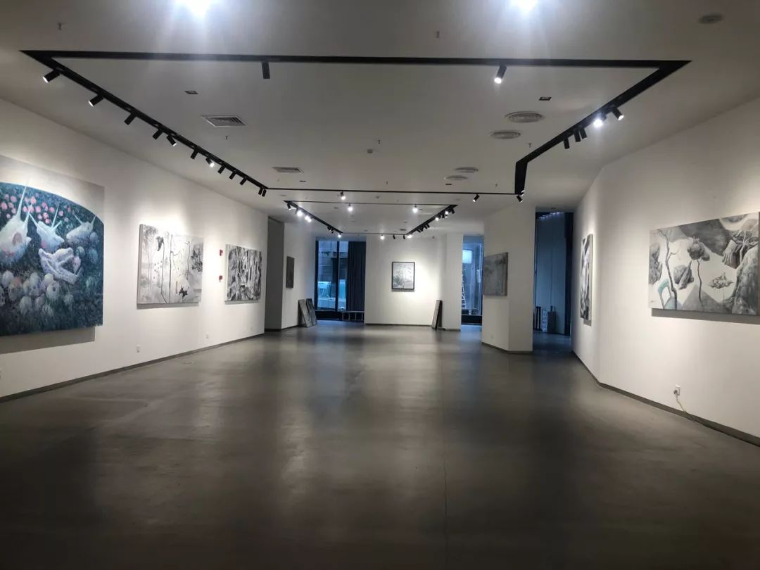 餘影——伍剛個人作品展亮相成都域上和美藝術館