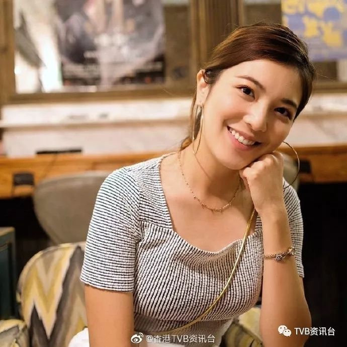 带人返家中开餐!单文柔厨艺令老友大跌眼镜