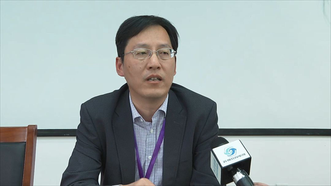 校长曹卫新再次向全体高三教师发出"提高教学质量,实现高考成绩再创新