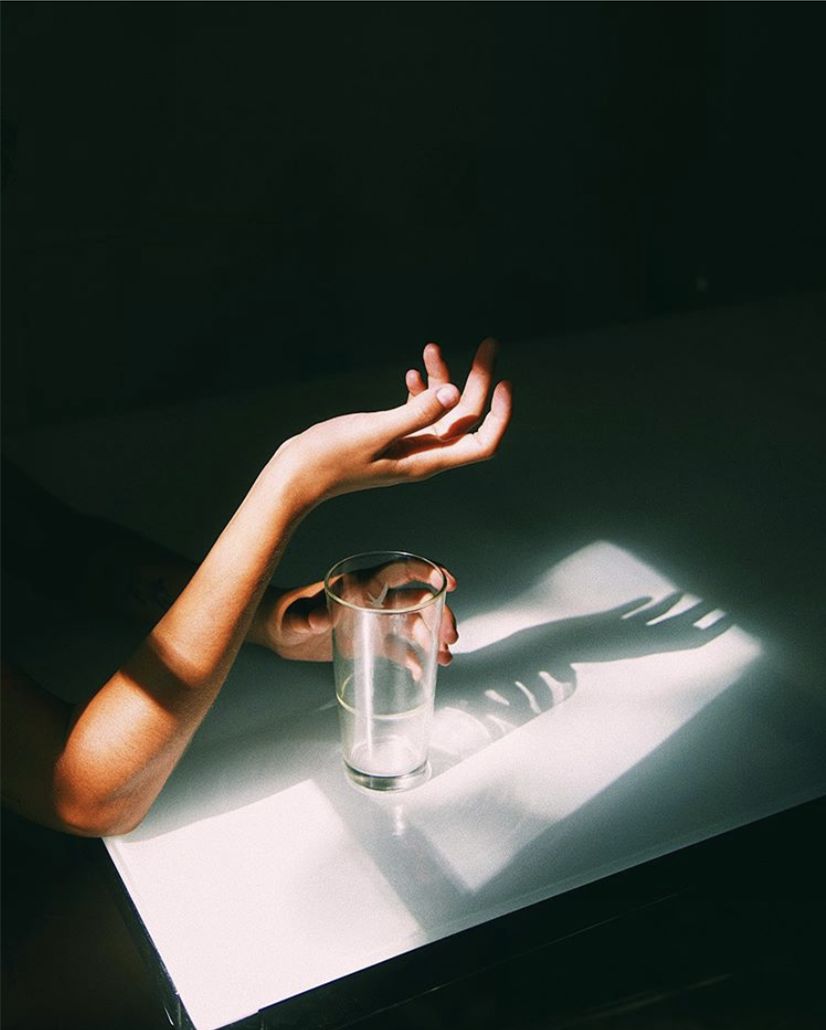 这位ins上超火的摄影师把光影拍绝了67