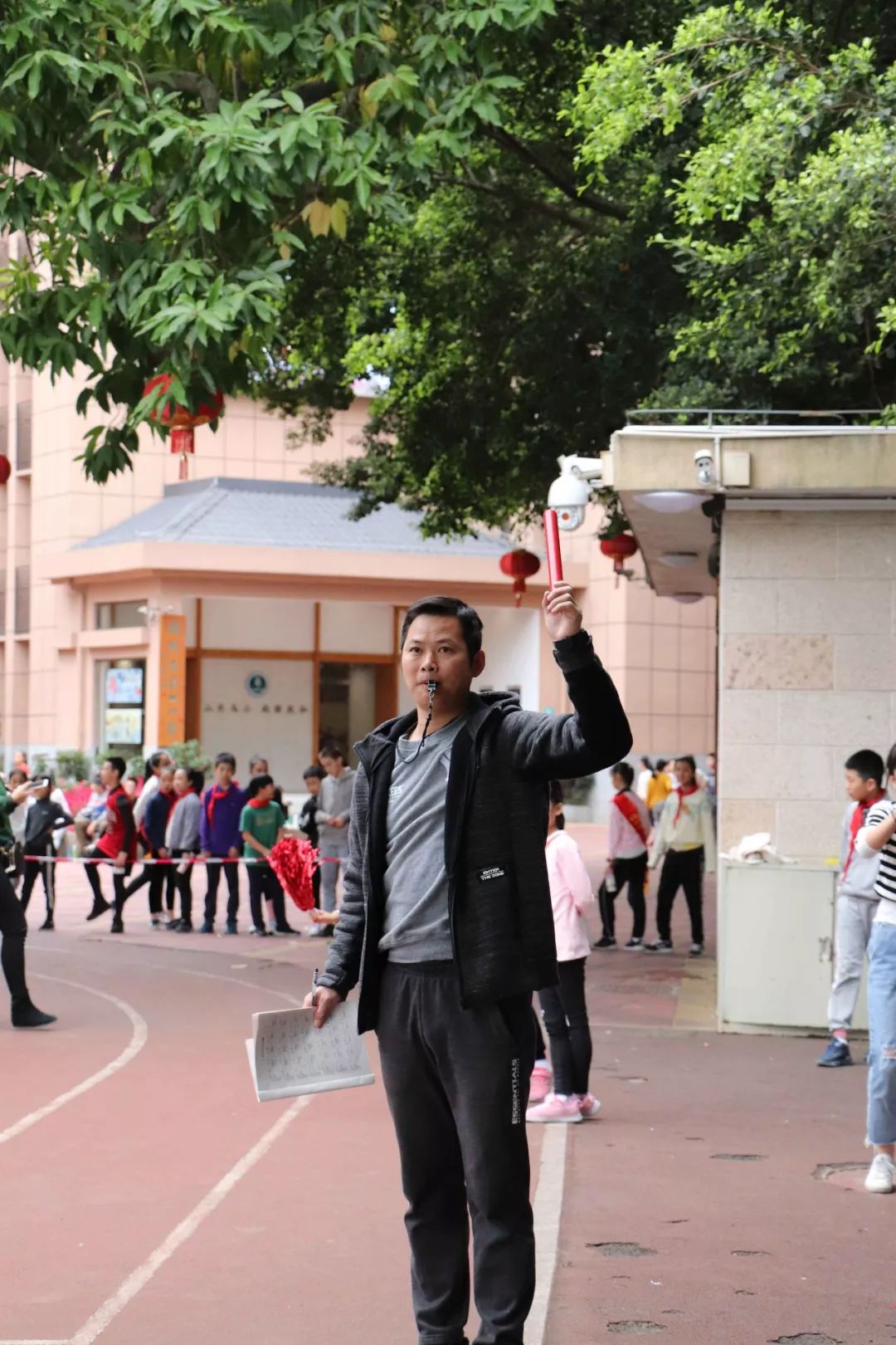 不忘运动健身牢记兴体强国福州市乌山小学第四十二届田径运动会隆重