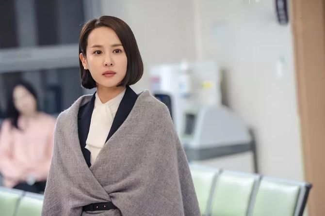 出道20年,从欲女到影后,靠「性感」走红的她,才是最美人间尤物_赵茹