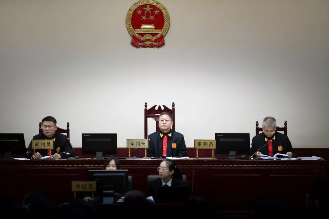 【扫黑除恶】乌海首例涉黑案昨日开审_吕舜