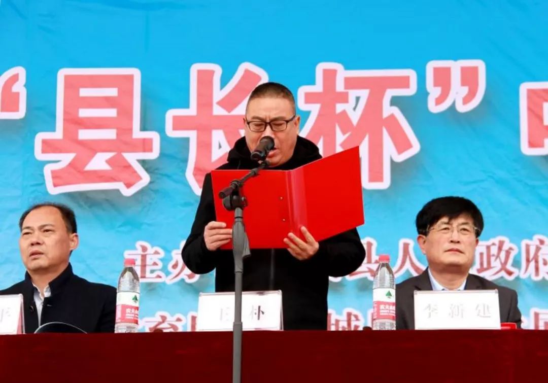 2019年郯城县县长杯中小学生足球联赛开幕式在育才中学隆重举行