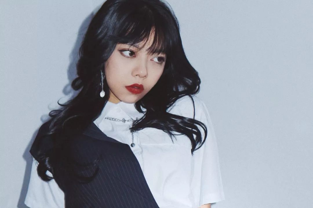 11月30日,来柳州城中万达广场,与欧皇薛明媛一起嗨唱"fun肆音乐节"