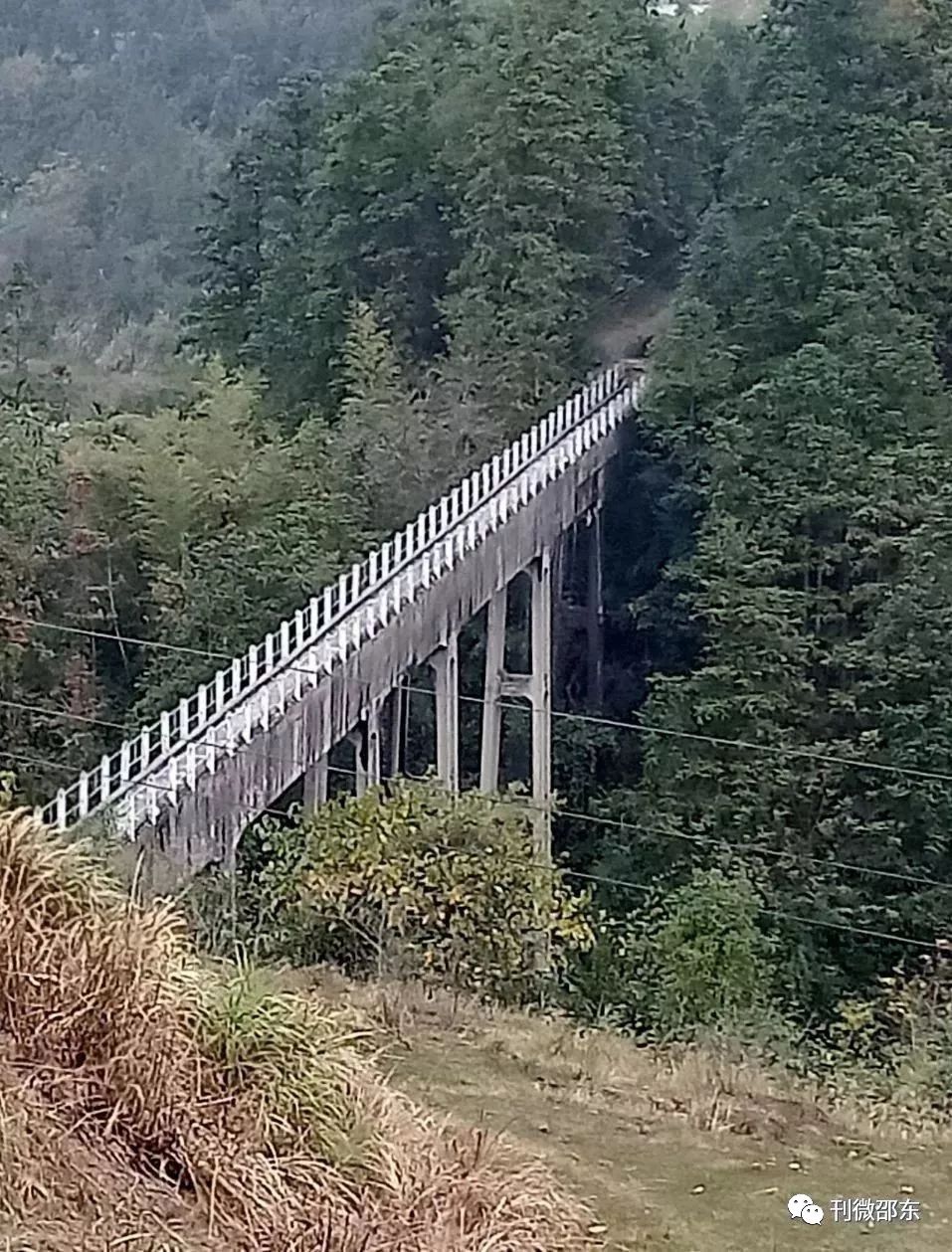 佘田桥上沙江水库美景可观一筒天下直拍