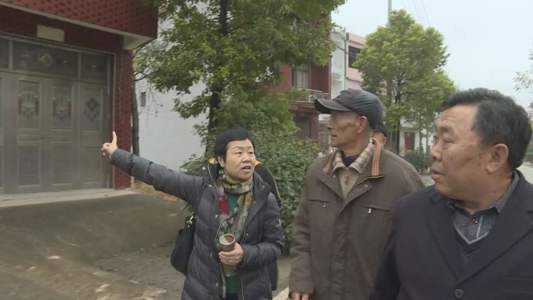 文革期间下放到我县洲头乡小瓜村插队6年.