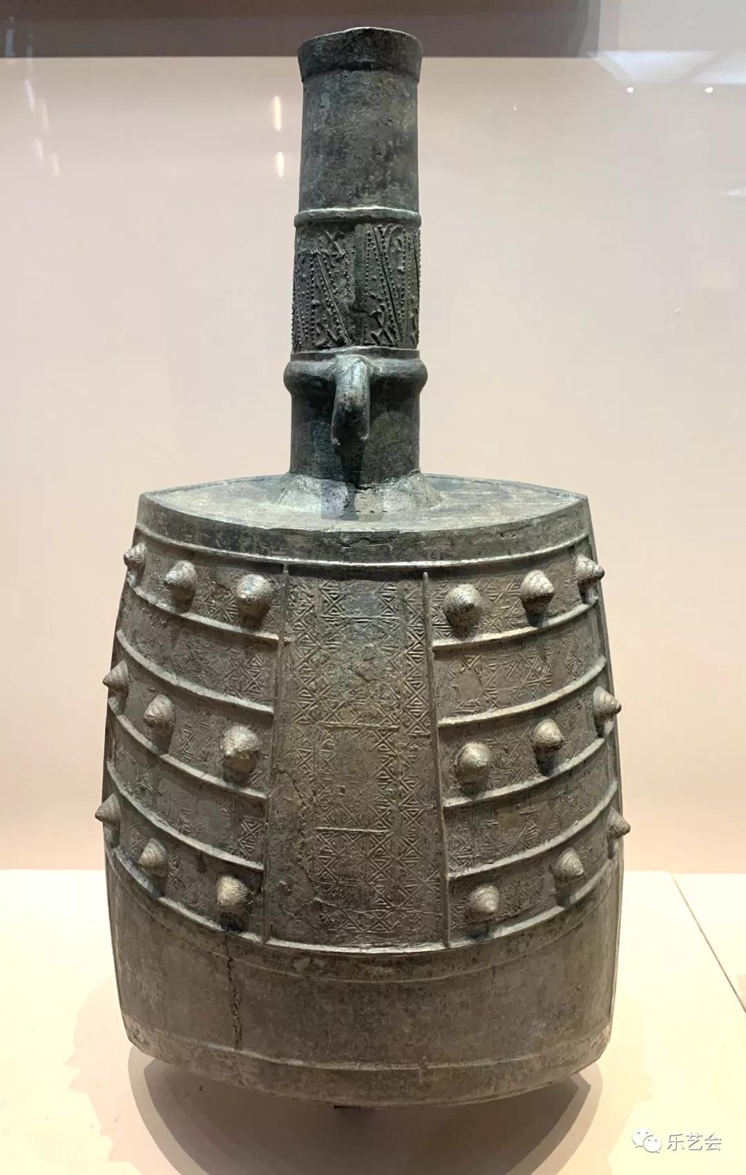 钟磬显世 簪缨贵胄：周倜分享《南昌汉代海昏侯国出土成果展》_钮钟