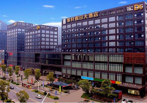 刚跑完"铜马", 再来一场机动车与音乐的赛跑吧!