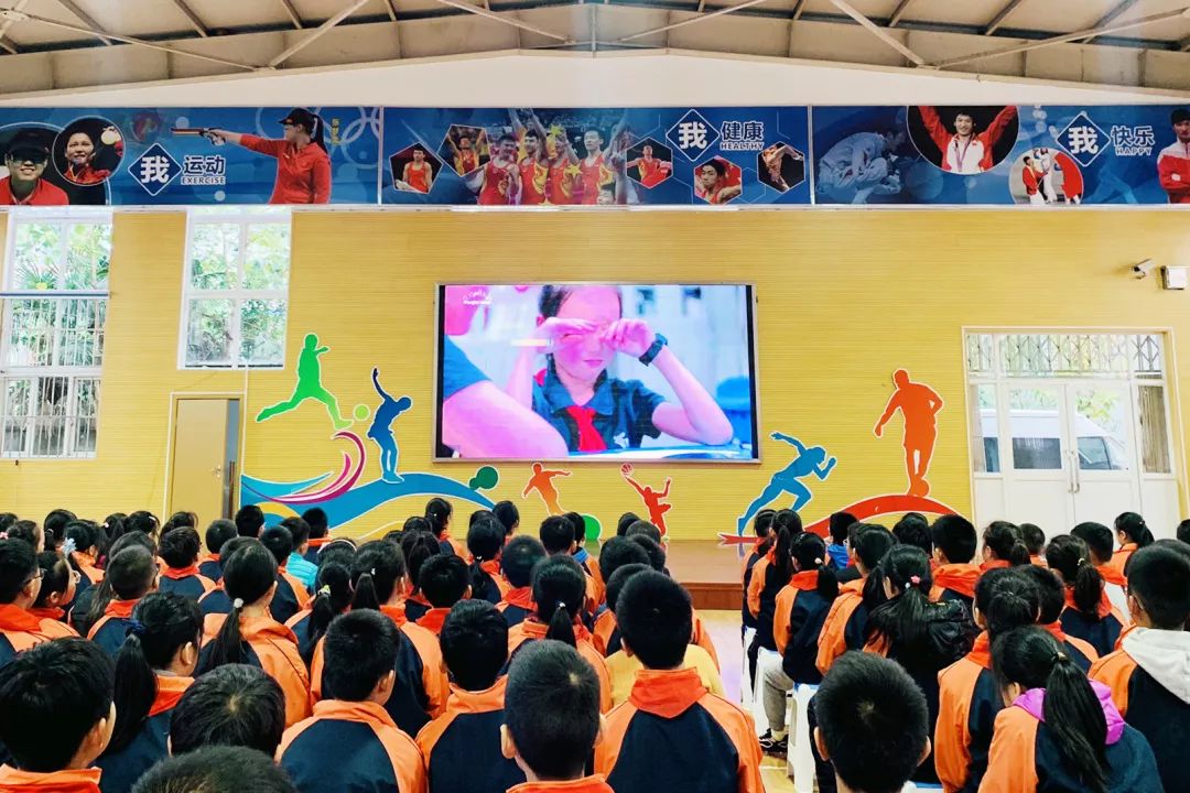 蓬莱路第二小学的小镇作家们走进真新小学