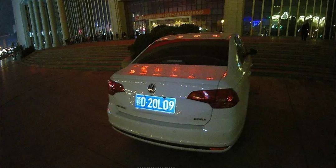 【创建全国文明城市】乱停乱放现象大曝光_车牌