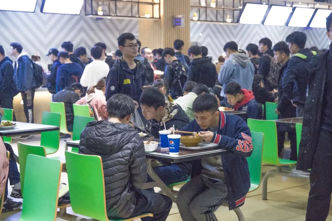11月的重庆邮电大学,是它最美的时候.