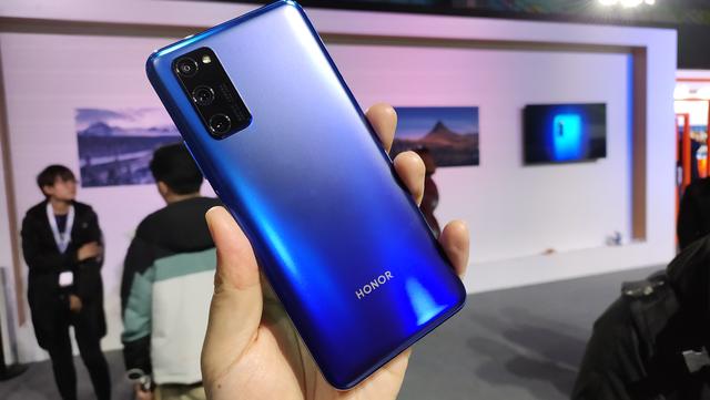 5g双模手机抢夺之战荣耀发布全系5g双模全国通手机荣耀v30系列售价