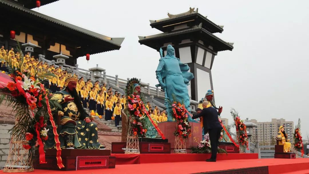 精彩纷呈,为四海宾朋呈现出一场弘扬关公精神,展示当阳悠久历史的文化