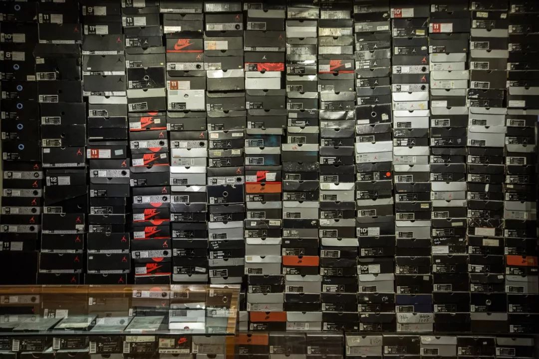 排面:路易威登lv推出"运动鞋盒",球鞋墙下周开启限定发售!