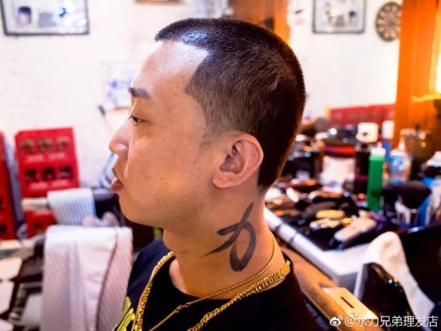 秋冬发型丨一个月至少去一次barbershop是月光潮男最后的倔强