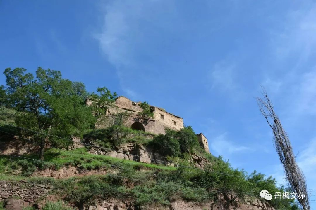 有着近80里路程的一个传统自然村,归属于一样也隐在大山深处的来远镇