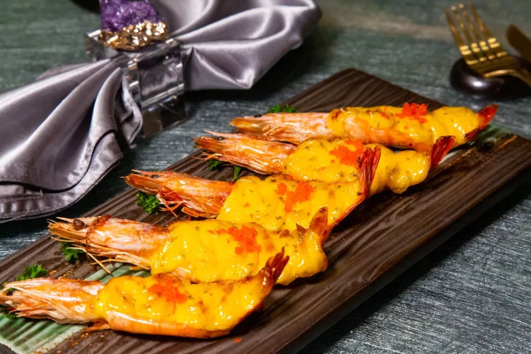 芝士焗大虾芝士焗口蘑珍菌焗蜗牛葡罗羔椒顶级名虾法式香煎鹅肝佐鲜果