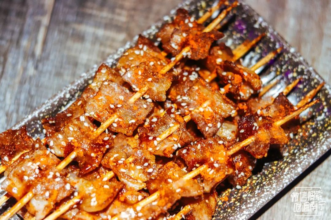 进口啤酒扎啤买1送1!南宁酒友速来这个酒吧集合,喝到咩都不怕!_老友