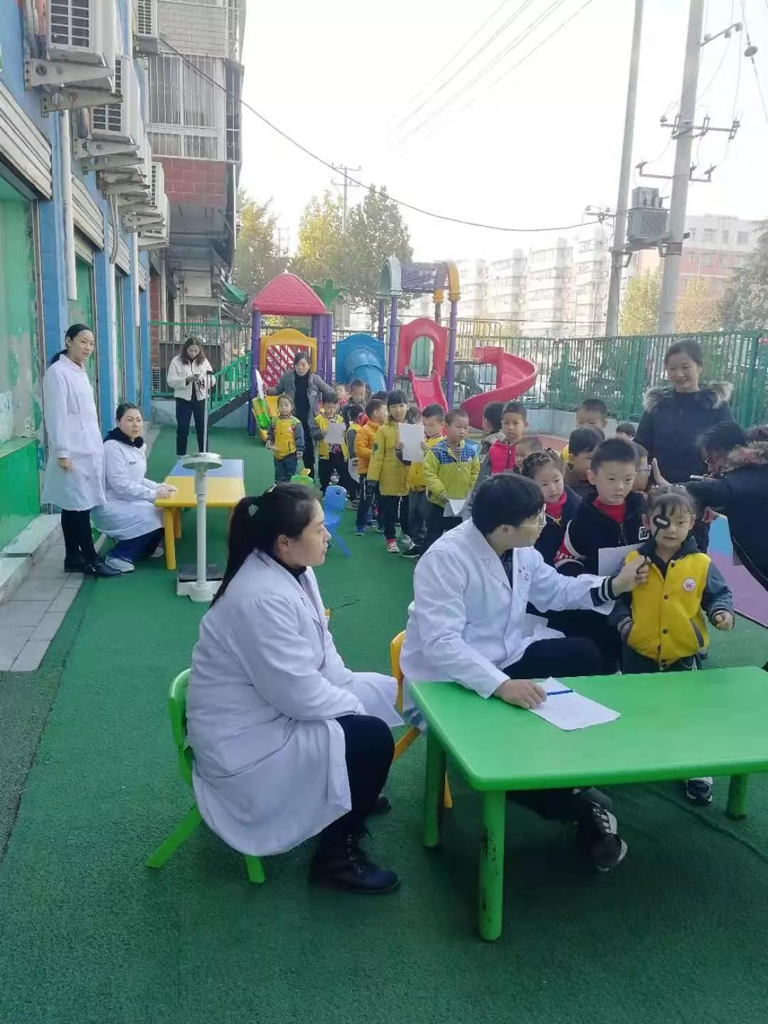 原創白河第一社區衛生服務中心深入轄區幼兒園開展兒童眼保健和視力