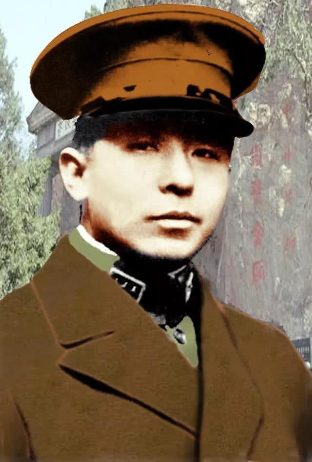 作为中国近代史舞台上的主角之一,围绕东北青年司令员张学良有着一定