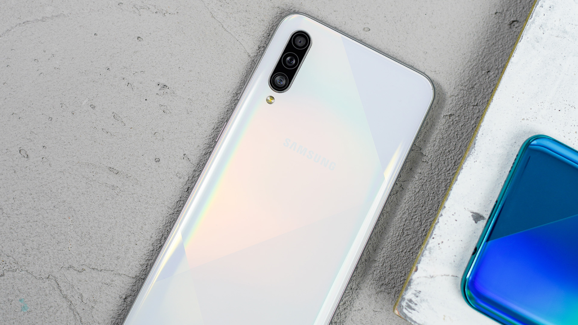 神秘幻彩棱镜光效1999精品中端机三星galaxya50s图赏