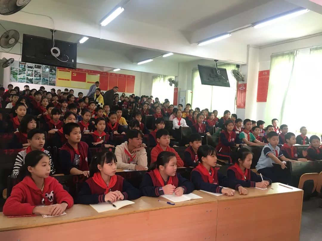 我院健康教育团队走进老隆镇水贝小学