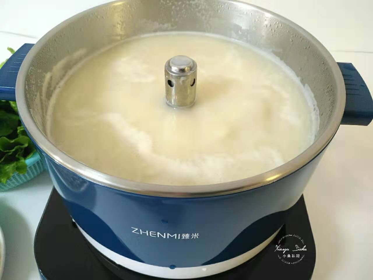 用豆浆做汤底煮的火锅,鲜到全家人都点赞,连锅底都喝了个精光_浓汤