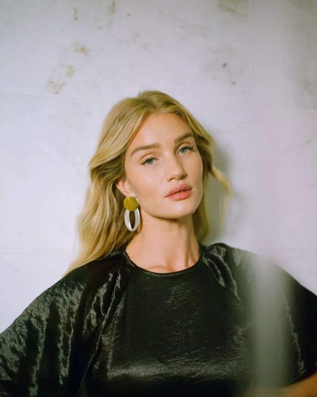 在事业巅峰期选择转行,这位超模的人生也太反套路了._rosie