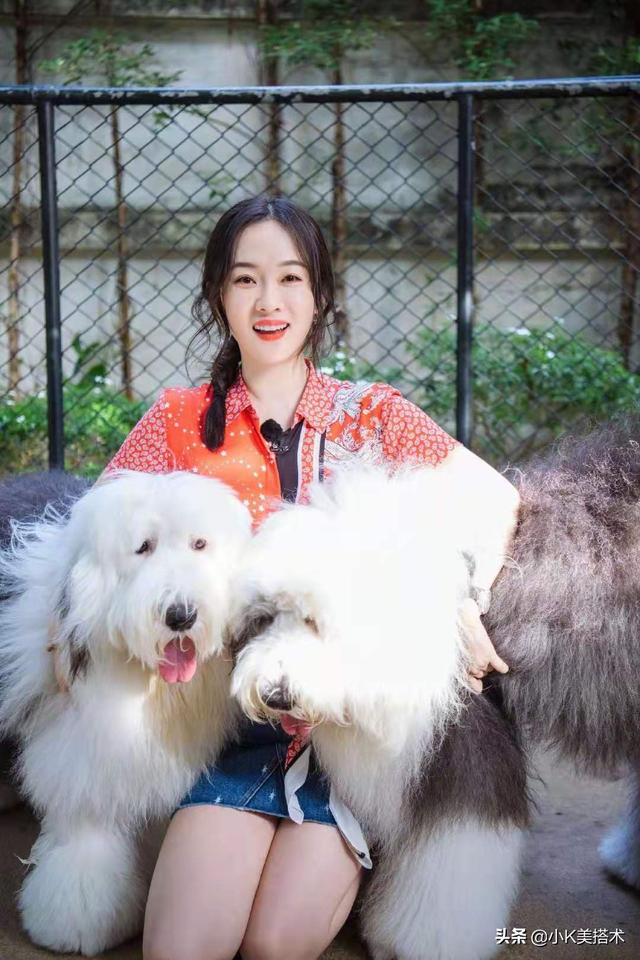 《妻子3》霍思燕游泰国,印花衬衫搭牛仔,39岁了美得像个小姑娘