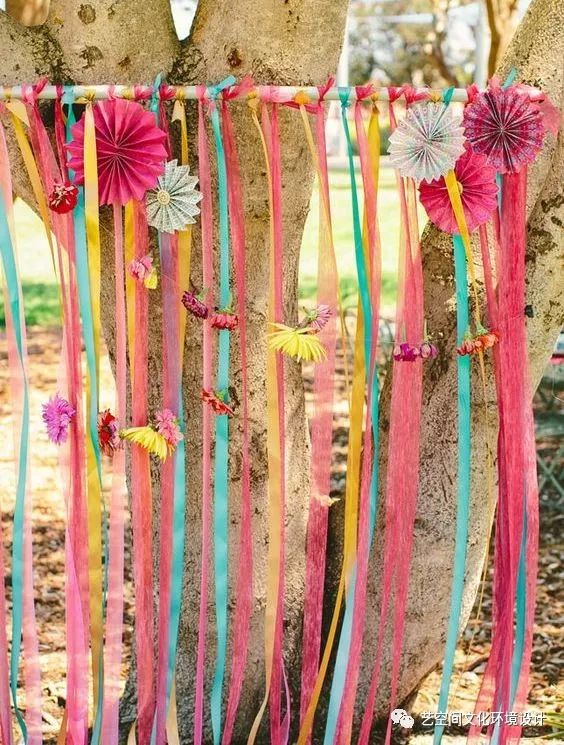 发挥想象力和创意,给大树制定一套专属的衣服,结合当下流行元素"流苏"
