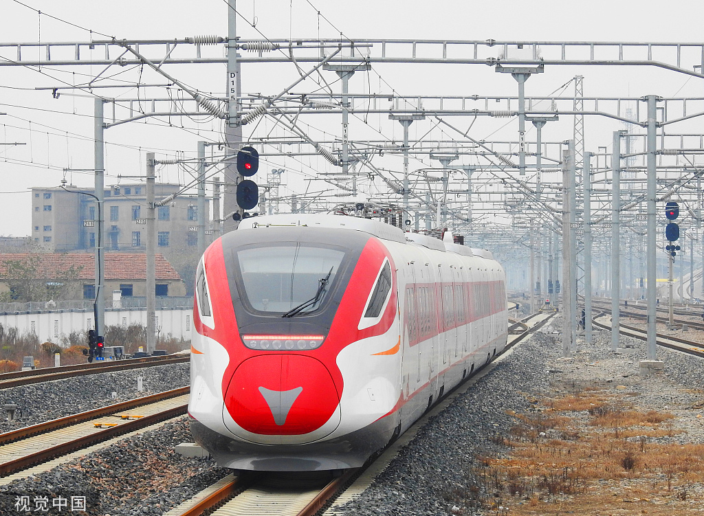 江苏连云港美猴王市域列车首次亮相