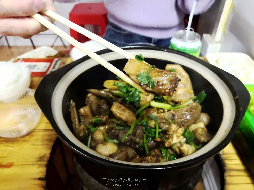 人均:19 地址:陆居路二沙地5号 十里香的老板是一对潮汕老夫妇,以前